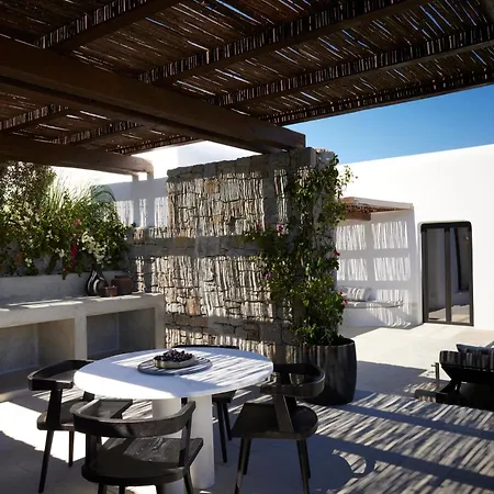 Kalesma Mykonos 5* أورنوس
